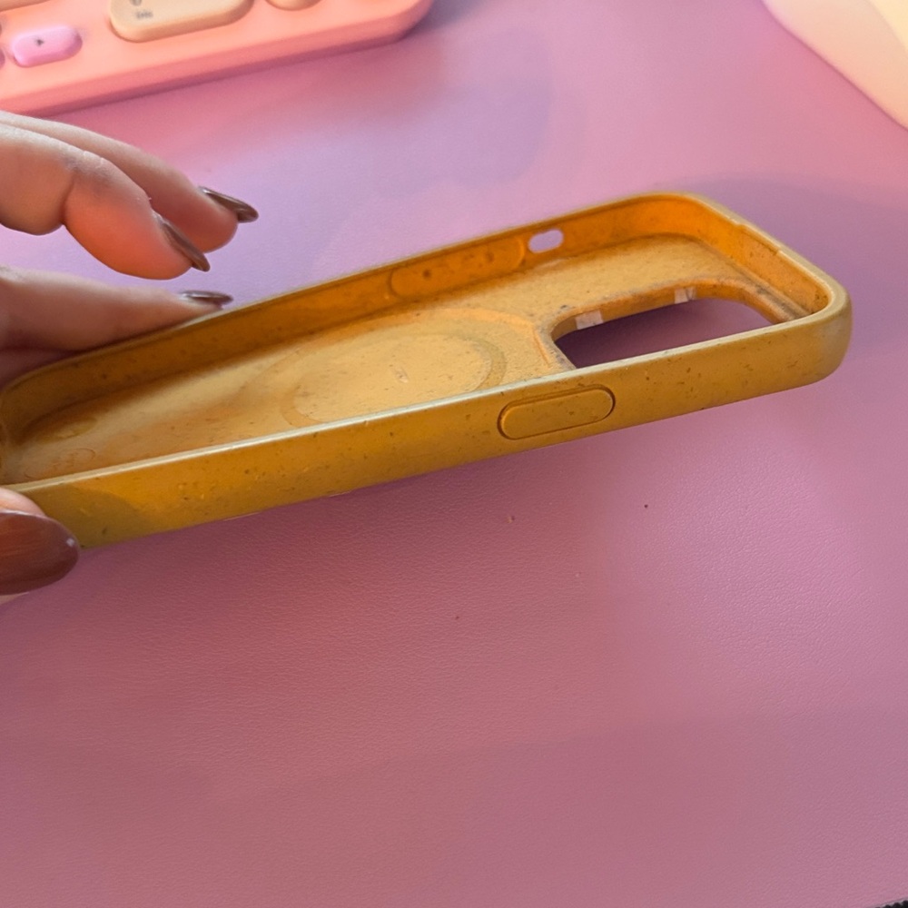 Pela Honey Cute Catch iPhone 14 Pro Case - Picture 4 of 5